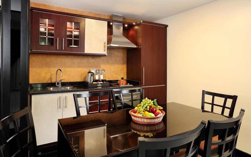 Royal Grand Suite Hotel Sharjah Luaran gambar